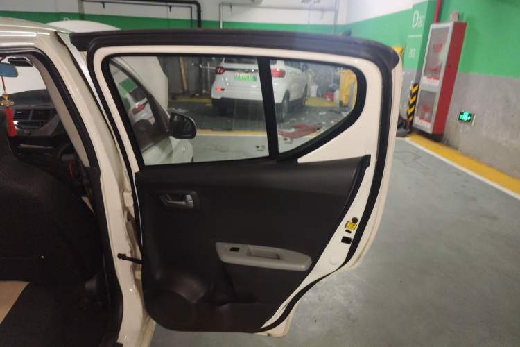 Used Suzuki Alto 2013 1.0L Automatic Luxury Model Right Rear Door Interior