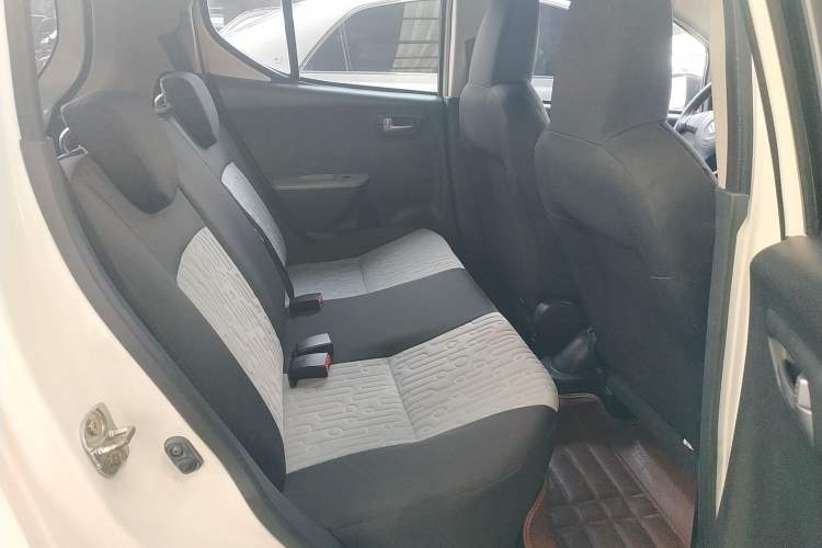 Used Suzuki Alto 2013 Revised Version 1.0L Manual Comfort Edition Right Rear Seat