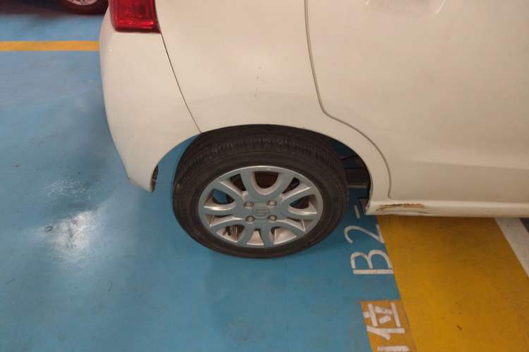 Used Suzuki Alto 2013 1.0L Automatic Luxury Model Right Rear Wheel Hub