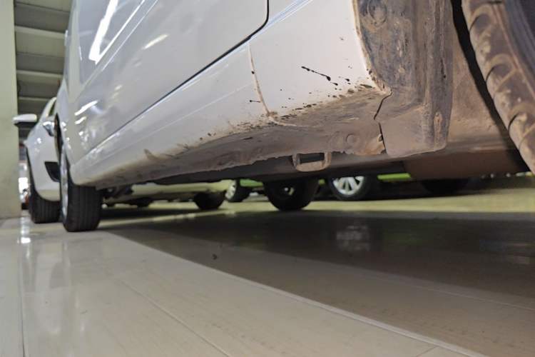 Used Suzuki Alto 2013 1.0L Automatic Luxury Model Right Side Sill
