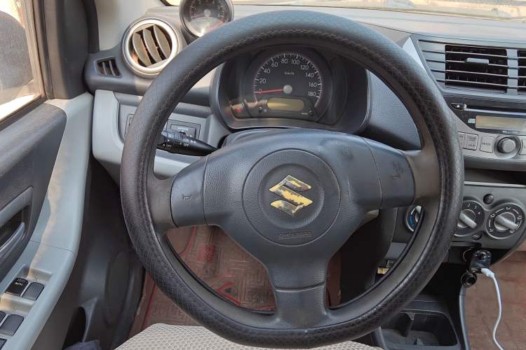 Used Suzuki Alto 2013 1.0L Manual Luxury Model Steering Wheel