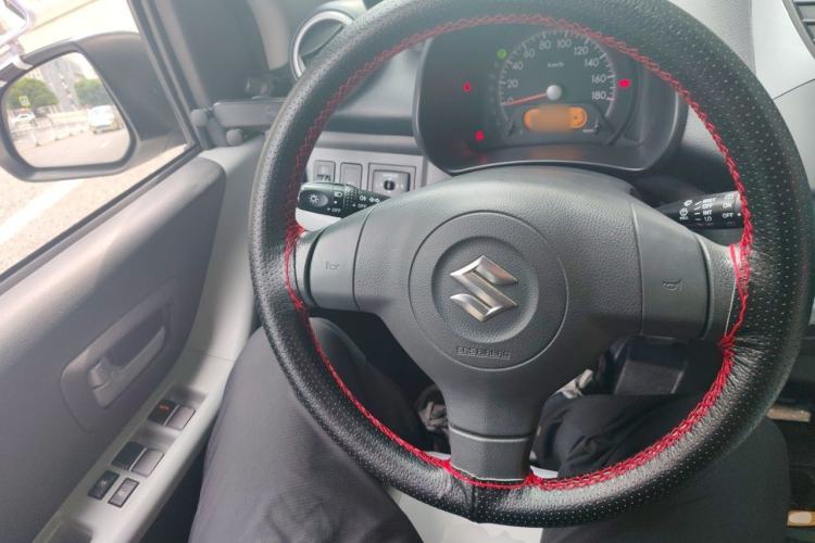 Used Suzuki Alto 2013 1.0L Automatic Luxury Model Steering Wheel