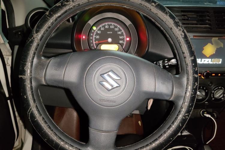 Used Suzuki Alto 2013 1.0L Automatic Luxury Model Steering Wheel
