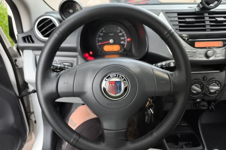 Used Suzuki Alto 2013 1.0L Manual Luxury Model Steering Wheel