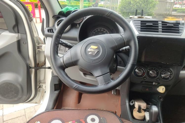 Used Suzuki Alto 2013 1.0L Automatic Luxury Model Steering Wheel