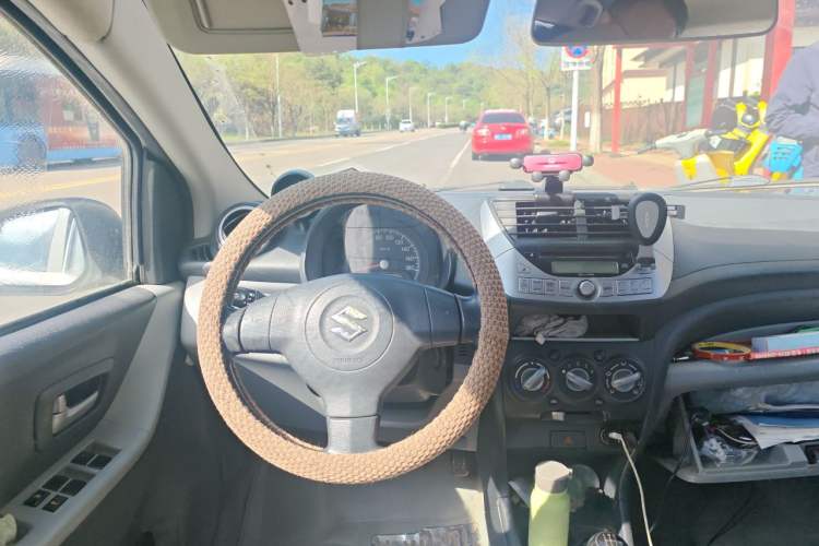 Used Suzuki Alto 2013 1.0L Manual Luxury Model Steering Wheel