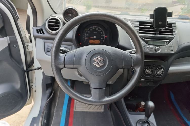 Used Suzuki Alto 2013 1.0L Automatic Luxury Model Steering Wheel