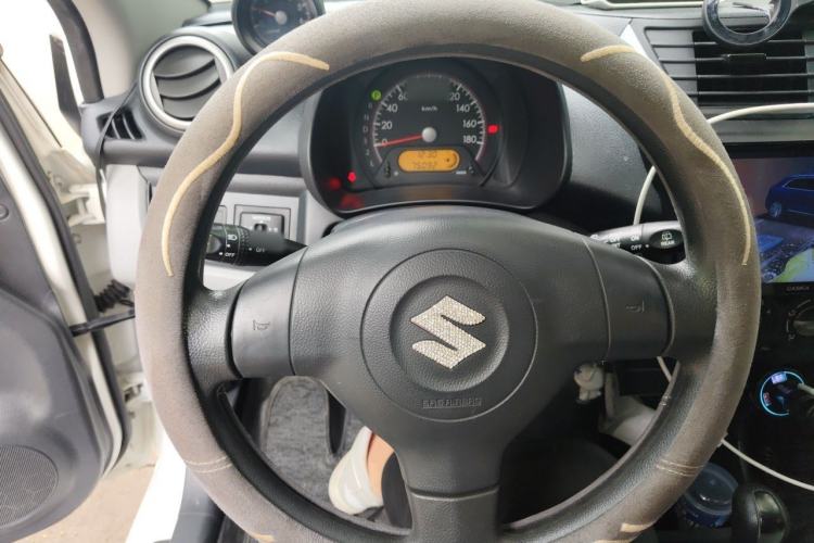 Used Suzuki Alto 2013 1.0L Automatic Luxury Model Steering Wheel
