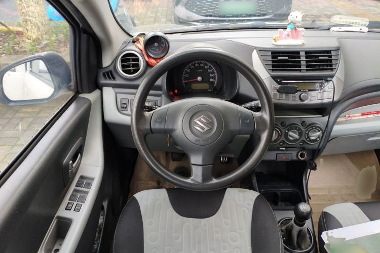 Used Suzuki Alto 2013 1.0L Manual Luxury Model Steering Wheel