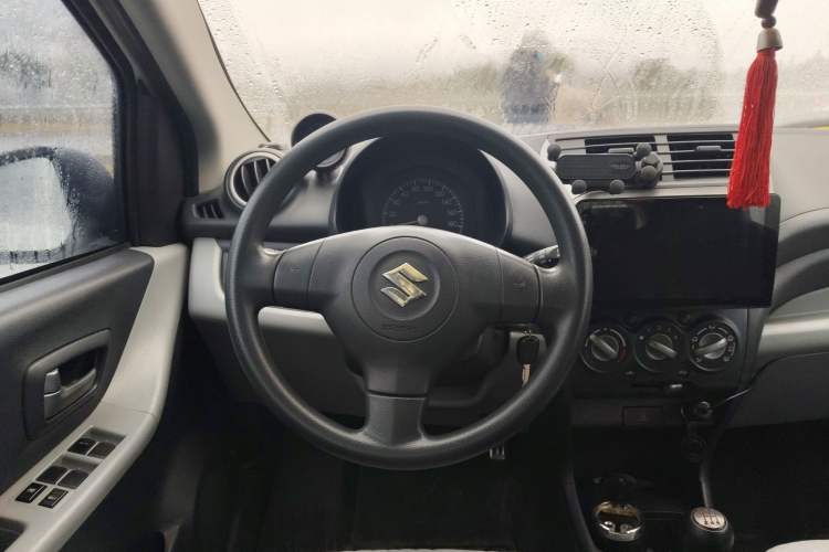 Used Suzuki Alto 2013 1.0L Manual Luxury Model Steering Wheel