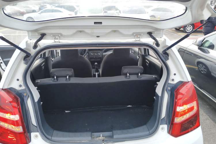 Used Suzuki Alto 2013 Revised Version 1.0L Manual Comfort Edition Trunk
