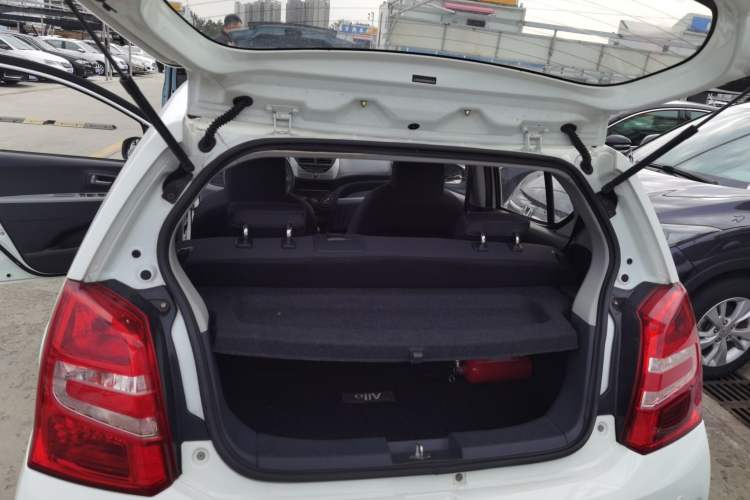 Used Suzuki Alto 2013 1.0L Automatic Luxury Model Trunk