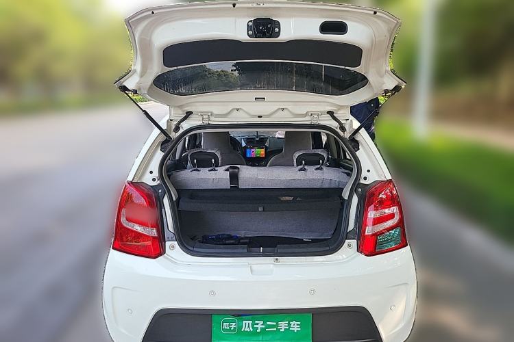 Used Suzuki Alto 2013 1.0L Automatic Luxury Model Trunk
