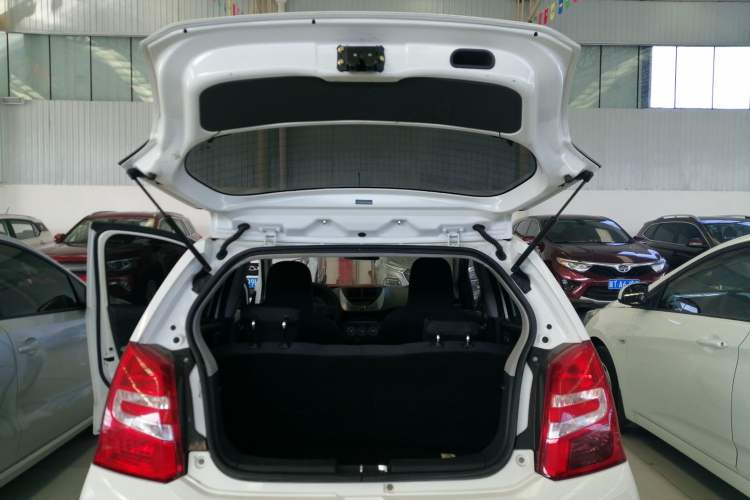 Used Suzuki Alto 2013 1.0L Automatic Luxury Model Trunk