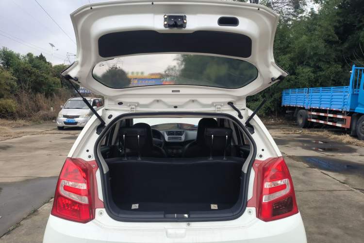 Used Suzuki Alto 2013 Revised Version 1.0L Manual Comfort Edition Trunk