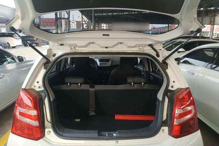 Used Suzuki Alto 2013 Revised Version 1.0L Manual Comfort Edition Trunk