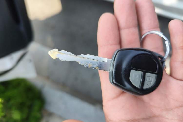 Used Suzuki Alto 2013 1.0L Automatic Luxury Model Vehicle Key