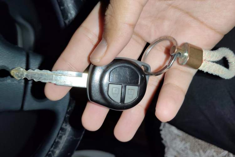 Used Suzuki Alto 2013 1.0L Automatic Luxury Model Vehicle Key