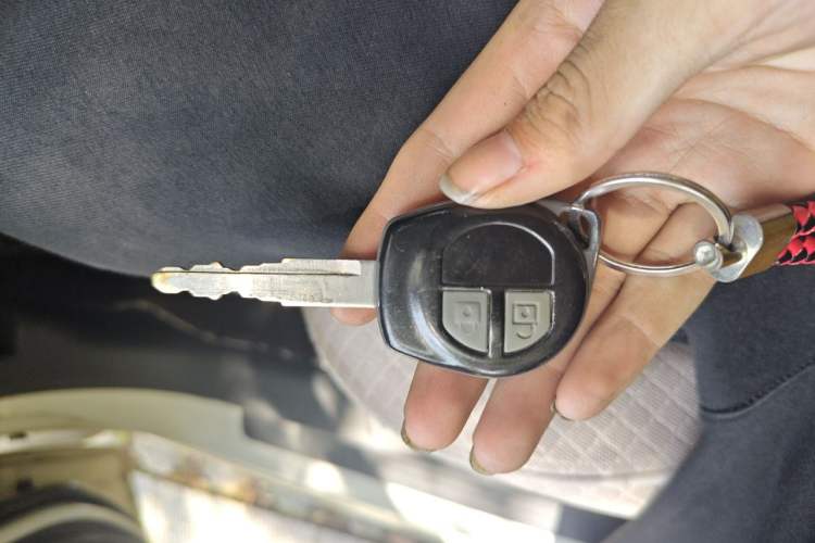 Used Suzuki Alto 2013 1.0L Manual Luxury Model Vehicle Key