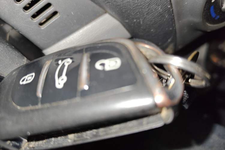 Used Suzuki Alto 2013 1.0L Manual Luxury Model Vehicle Key
