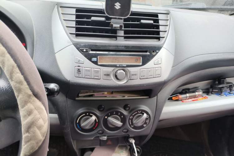 Used Suzuki Alto 2013 1.0L Manual Luxury Model Audio And AC Panel
