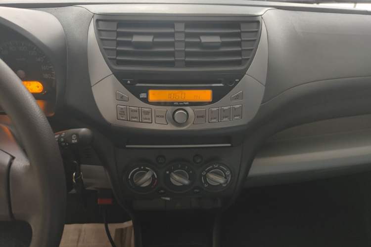 Used Suzuki Alto 2013 1.0L Manual Luxury Model Audio And AC Panel