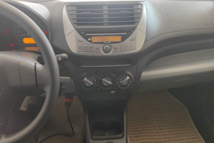 Used Suzuki Alto 2013 1.0L Manual Luxury Model Audio And AC Panel