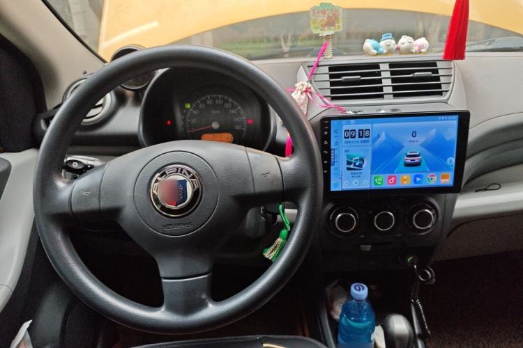 Used Suzuki Alto 2013 1.0L Automatic Luxury Model Center Console