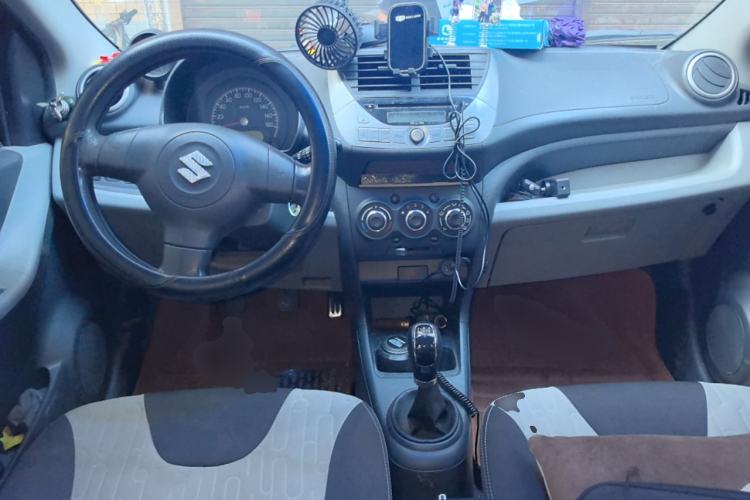 Used Suzuki Alto 2013 1.0L Manual Comfort Version Center Console