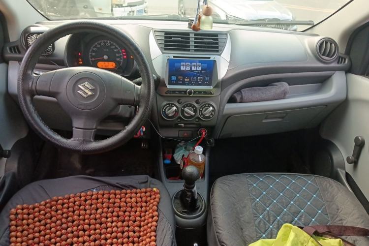 Used Suzuki Alto 2013 1.0L Manual Utility Model Center Console