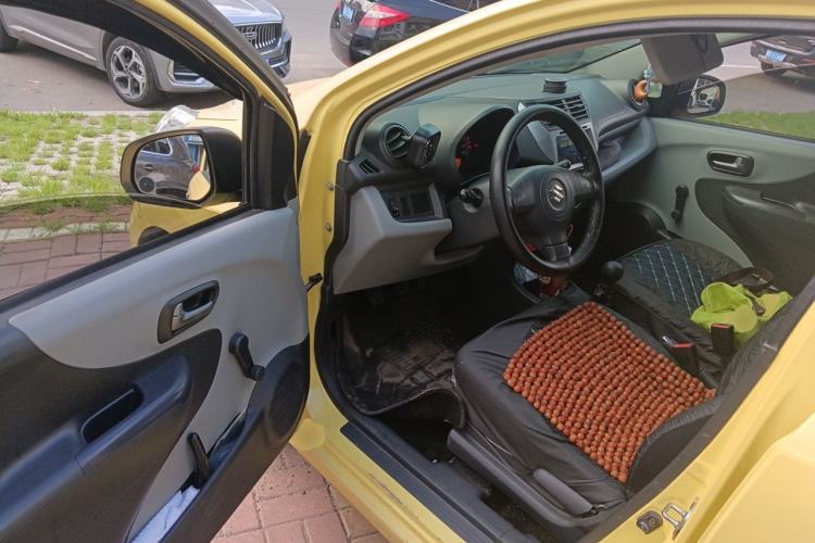 Used Suzuki Alto 2013 1.0L Manual Utility Model Driver Seat