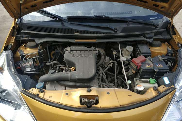 Used Suzuki Alto 2013 1.0L Automatic Luxury Model Engine Bay
