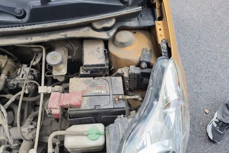 Used Suzuki Alto 2013 1.0L Manual Luxury Model Engine Bay Left
