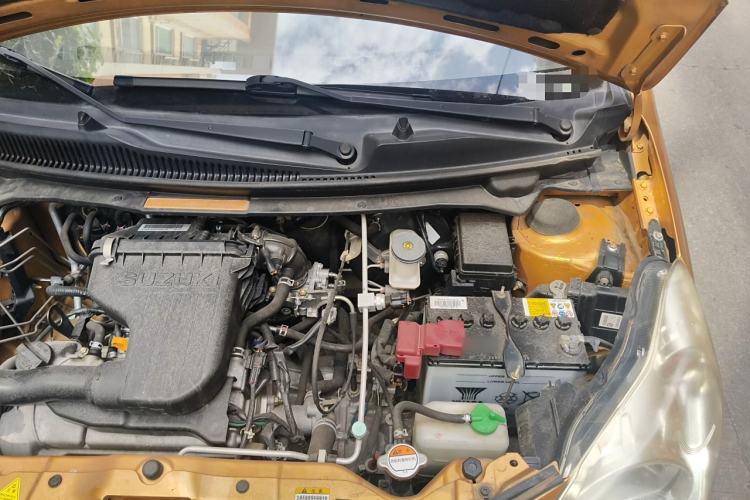 Used Suzuki Alto 2013 1.0L Automatic Luxury Model Engine Bay Left