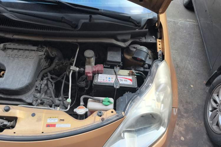 Used Suzuki Alto 2013 1.0L Manual Comfort Version Engine Bay Left