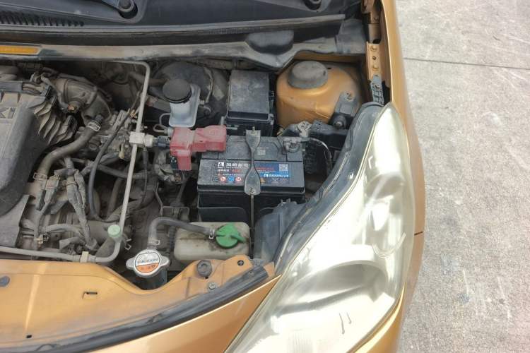 Used Suzuki Alto 2013 1.0L Manual Luxury Model Engine Bay Left
