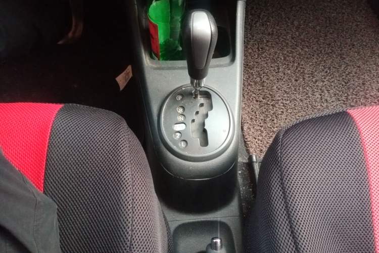 Used Suzuki Alto 2013 1.0L Automatic Luxury Model Gear Lever