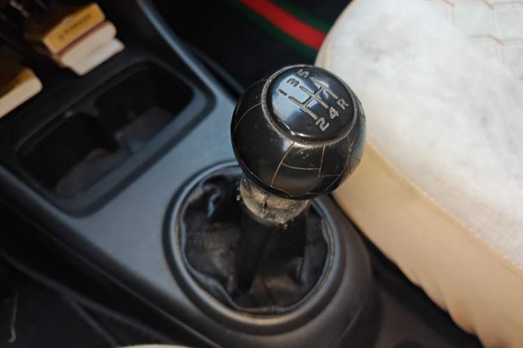 Used Suzuki Alto 2013 1.0L Manual Luxury Model Gear Lever