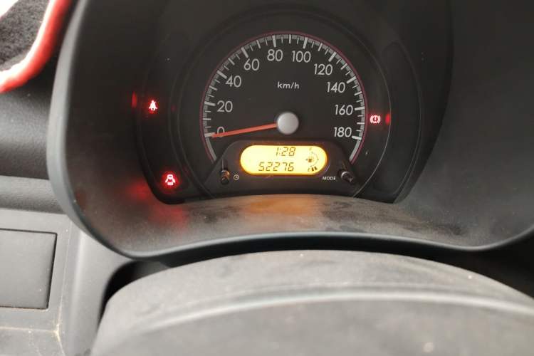 Used Suzuki Alto 2013 1.0L Manual Comfort Version Odometer Close Up