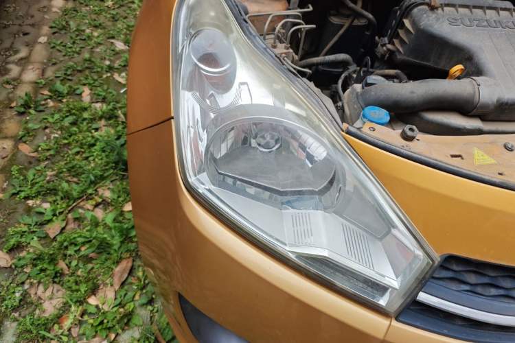 Used Suzuki Alto 2013 1.0L Automatic Luxury Model Right Front Headlight