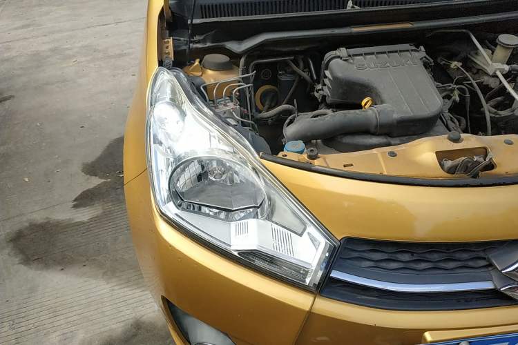 Used Suzuki Alto 2013 1.0L Automatic Luxury Model Right Front Headlight