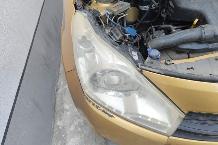 Used Suzuki Alto 2013 Revised Version 1.0L Manual Comfort Edition Right Front Headlight