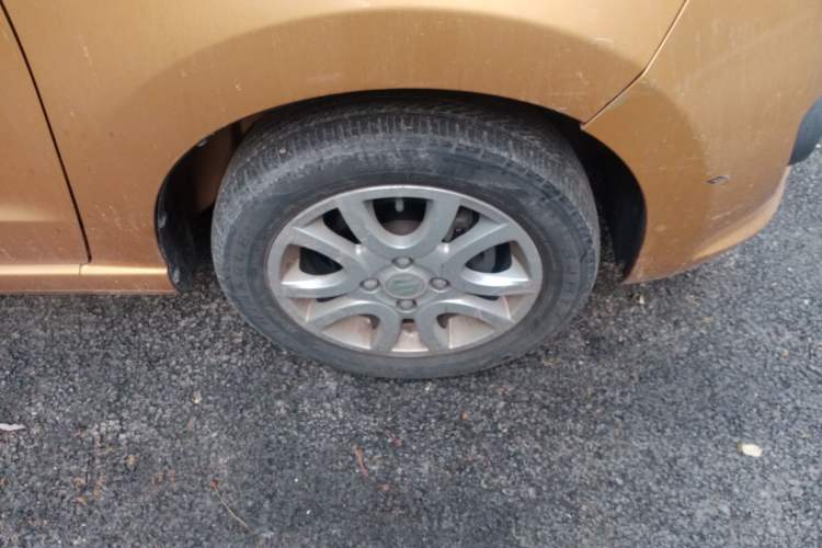 Used Suzuki Alto 2013 1.0L Automatic Luxury Model Right Front Wheel Hub