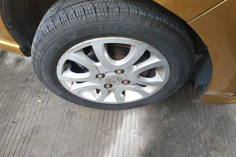 Used Suzuki Alto 2013 1.0L Automatic Luxury Model Right Front Wheel Hub
