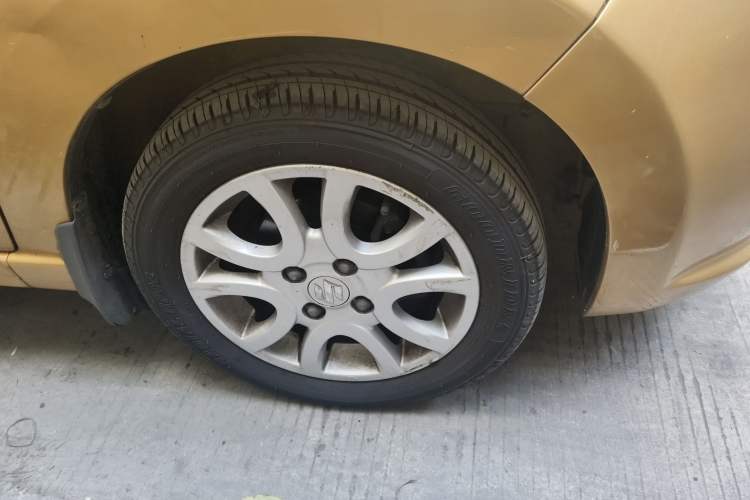 Used Suzuki Alto 2013 1.0L Automatic Luxury Model Right Front Wheel Hub