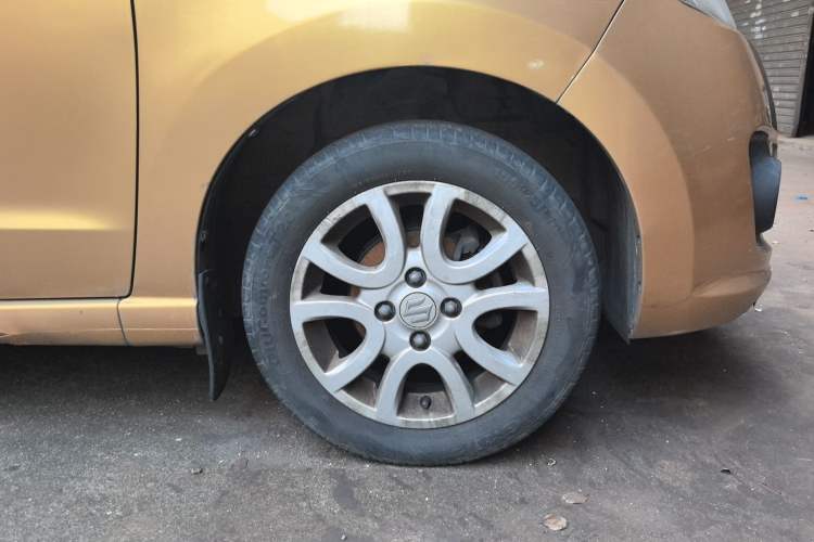 Used Suzuki Alto 2013 1.0L Manual Comfort Version Right Front Wheel Hub