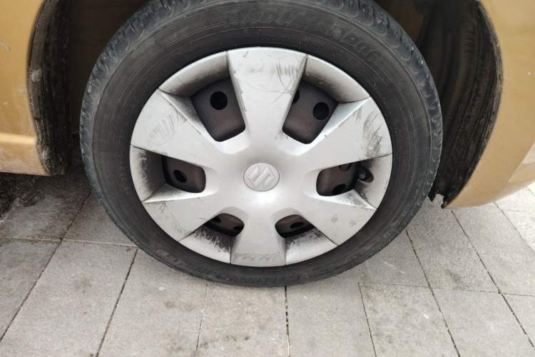 Used Suzuki Alto 2013 1.0L Manual Comfort Version Right Front Wheel Hub