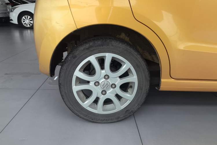 Used Suzuki Alto 2013 1.0L Automatic Luxury Model Right Rear Wheel Hub