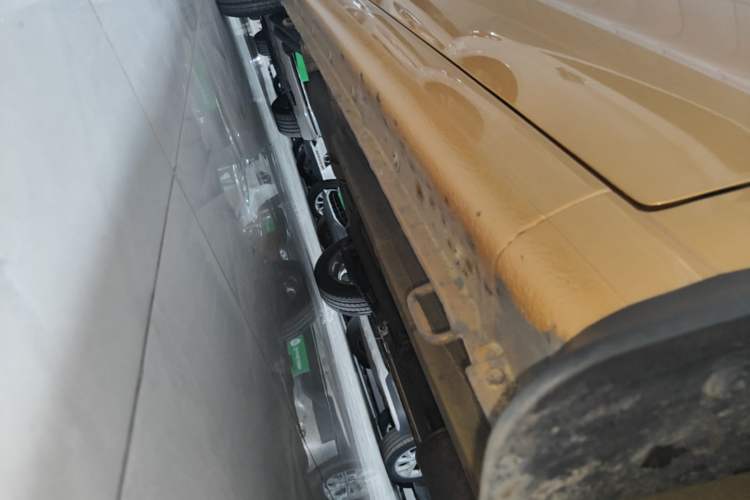 Used Suzuki Alto 2013 1.0L Manual Luxury Model Right Side Sill
