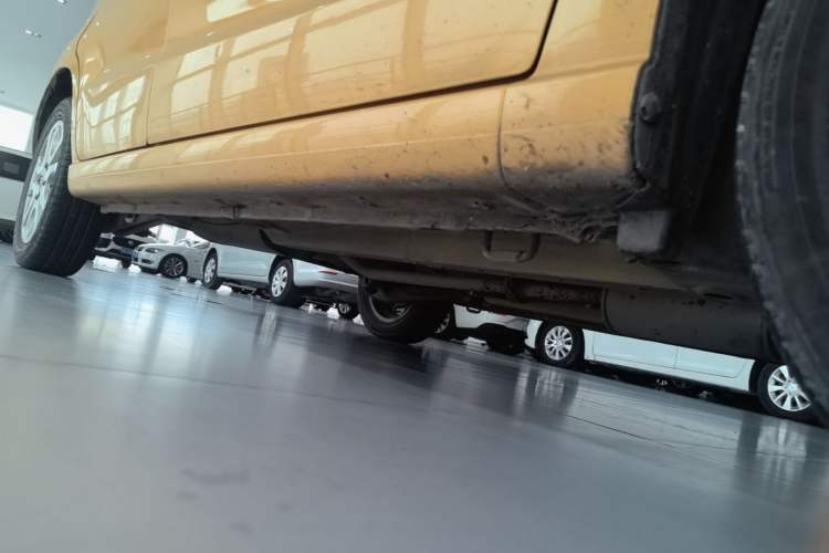 Used Suzuki Alto 2013 1.0L Automatic Luxury Model Right Side Sill